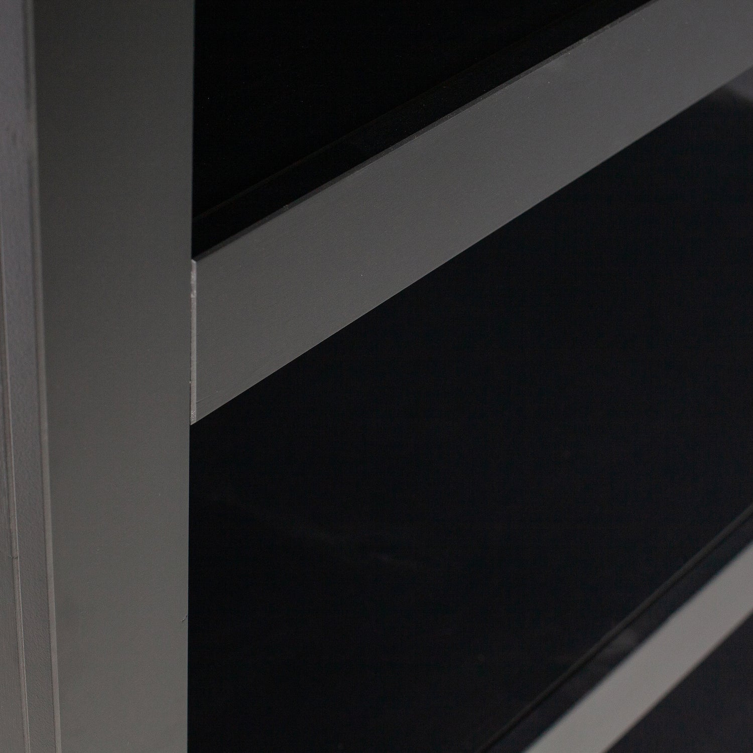 Bonk Open Kast Grenen Matzwart [Fsc] van WOOOD – Luxe comfort op maat van PureWonen. Vraag naar de beste prijs.