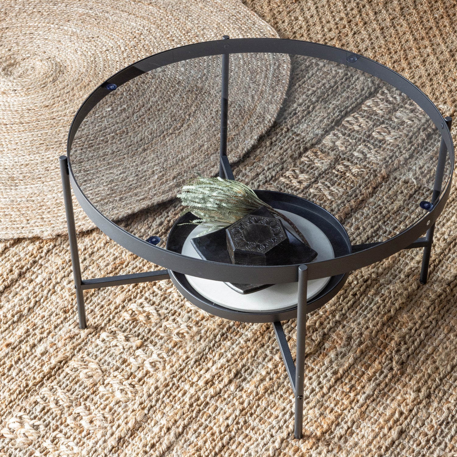 Ross Vloerkleed Naturel O150 Cm van WOOOD – Luxe comfort op maat van PureWonen. Vraag naar de beste prijs.