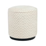 Poef & Voetenbank Lexie beige chevron 45Ø van Richmond Interiors – Luxe comfort op maat van PureWonen. Vraag naar de beste prijs.