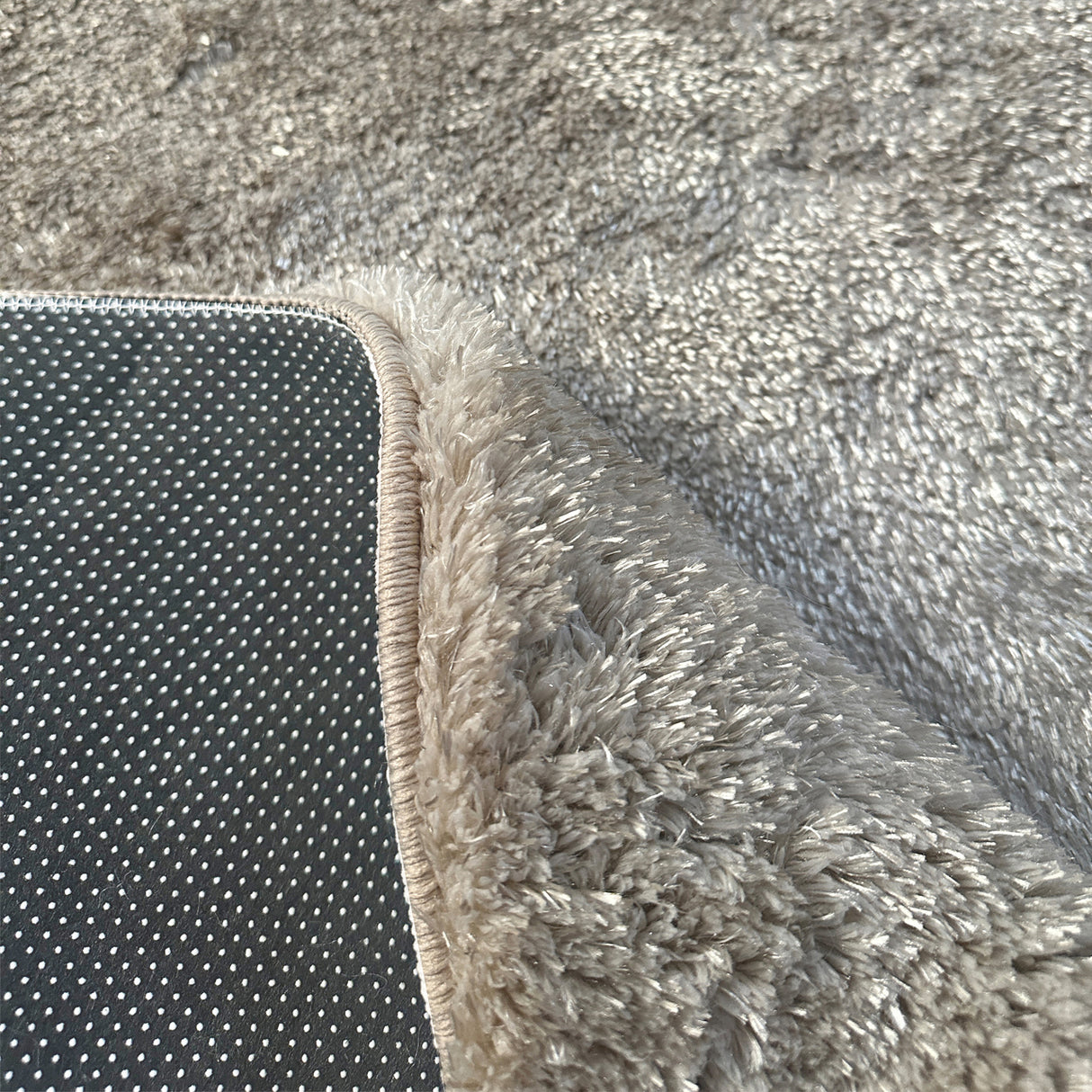 Vloerkleed Mats beige pebble 230x350 van Richmond Interiors – Luxe comfort op maat van PureWonen. Vraag naar de beste prijs.