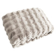 Plaid Cosy Fluff cream 200x300 van Richmond Interiors – Luxe comfort op maat van PureWonen. Vraag naar de beste prijs.