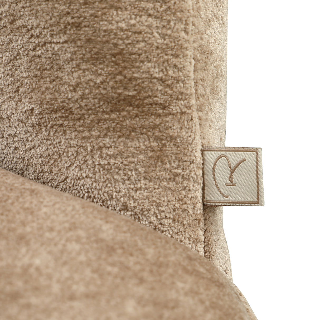 Eetkamerstoel Cassi sand soft swivel van Richmond Interiors – Luxe comfort op maat van PureWonen. Vraag naar de beste prijs.