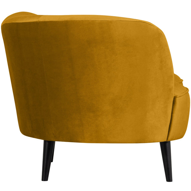 Sara Lounge Fauteuil Links Fluweel Oker van WOOOD – Luxe comfort op maat van PureWonen. Vraag naar de beste prijs.
