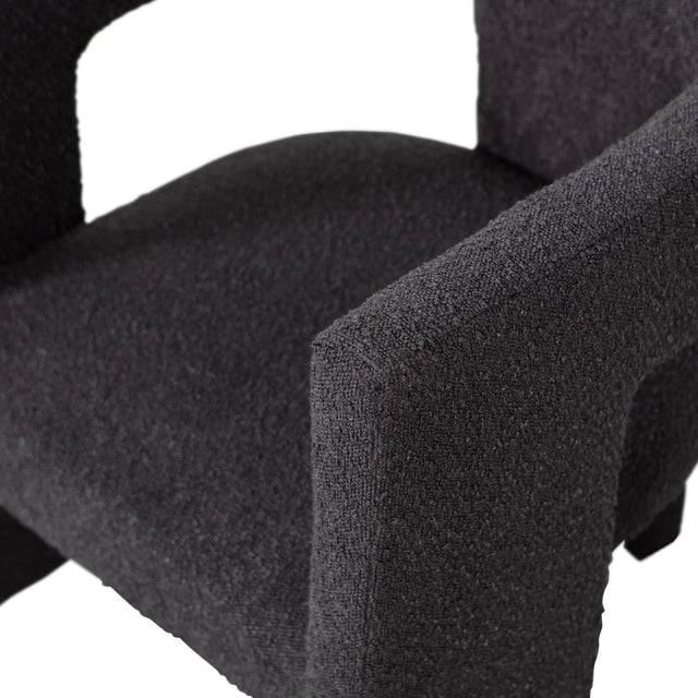 Tiwa Fauteuil Boucle Donkergrijs van WOOOD – Luxe comfort op maat van PureWonen. Vraag naar de beste prijs.