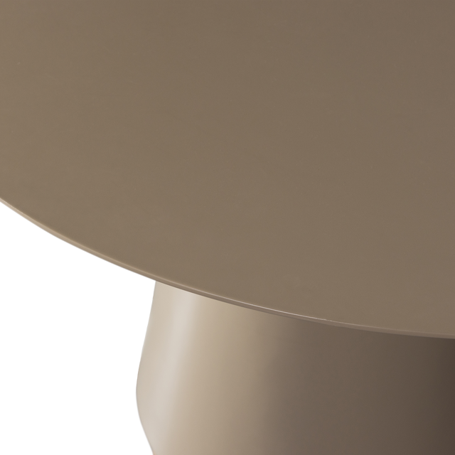 Jorre Eettafel Mdf Militair Bruin O120 Cm van WOOOD – Luxe comfort op maat van PureWonen. Vraag naar de beste prijs.