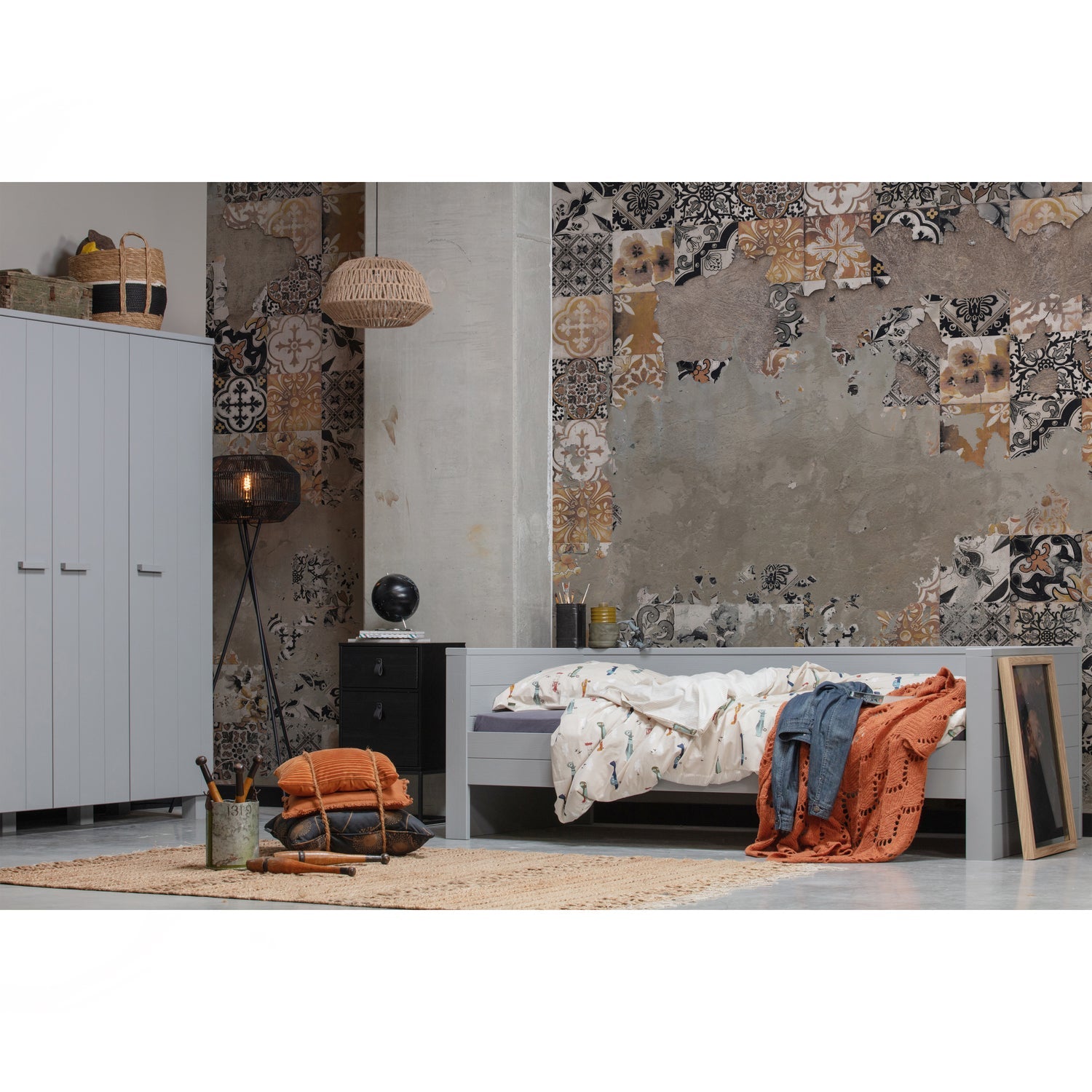 Zola Nachtkastje Met Lade En Deur Geborsteld Diepzwart[Fsc] van WOOOD – Luxe comfort op maat van PureWonen. Vraag naar de beste prijs.