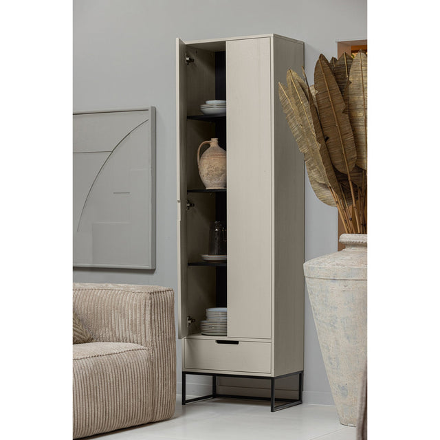 Silas Hoge Kast Grenen Dust [Fsc] van WOOOD – Luxe comfort op maat van PureWonen. Vraag naar de beste prijs.