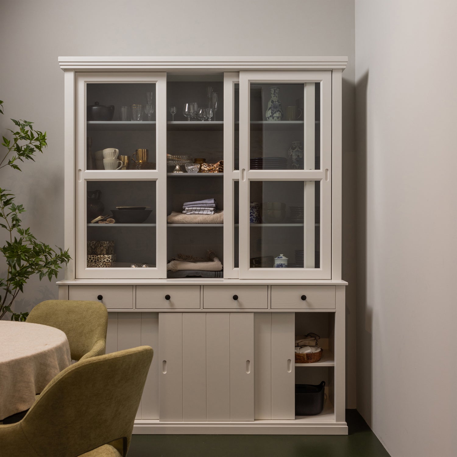 Lagos Buffetkast Grenen Wit [Fsc] van WOOOD – Luxe comfort op maat van PureWonen. Vraag naar de beste prijs.