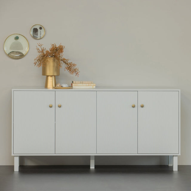 Madu Dressoir Grenen Wolkengrijs [Fsc] van WOOOD – Luxe comfort op maat van PureWonen. Vraag naar de beste prijs.