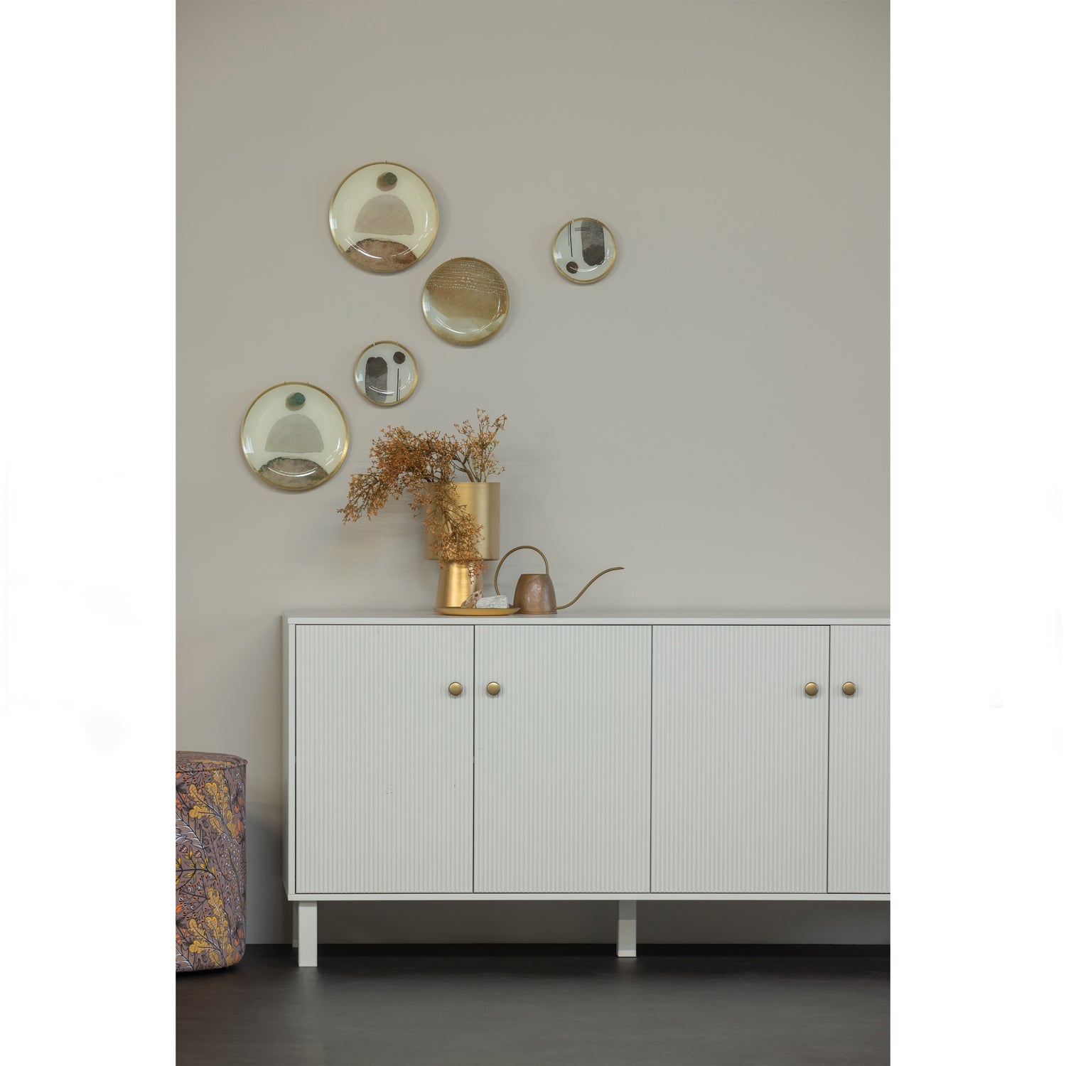 Madu Dressoir Grenen Wolkengrijs [Fsc] van WOOOD – Luxe comfort op maat van PureWonen. Vraag naar de beste prijs.