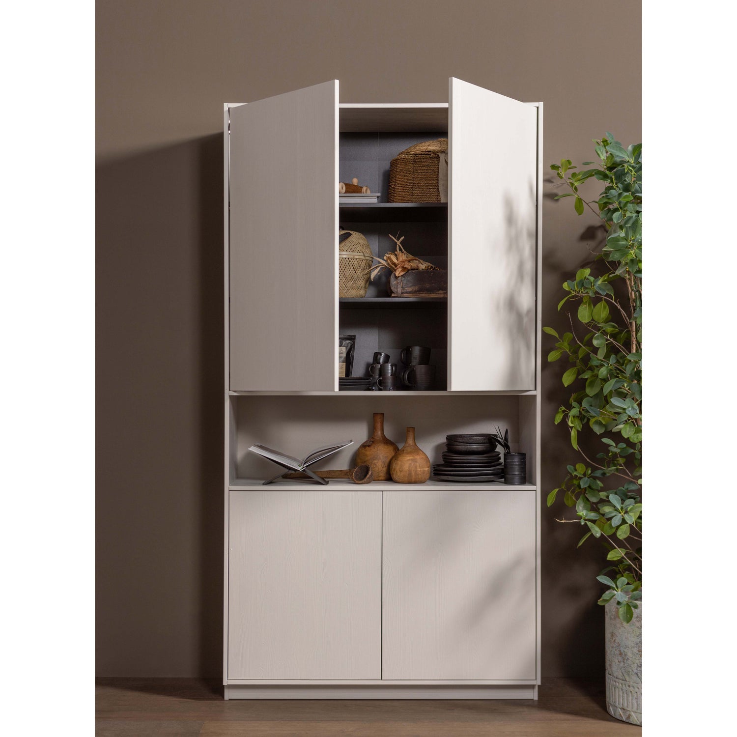 Brook Boekenstandaard Liggend Metaal Zwart van WOOOD – Luxe comfort op maat van PureWonen. Vraag naar de beste prijs.