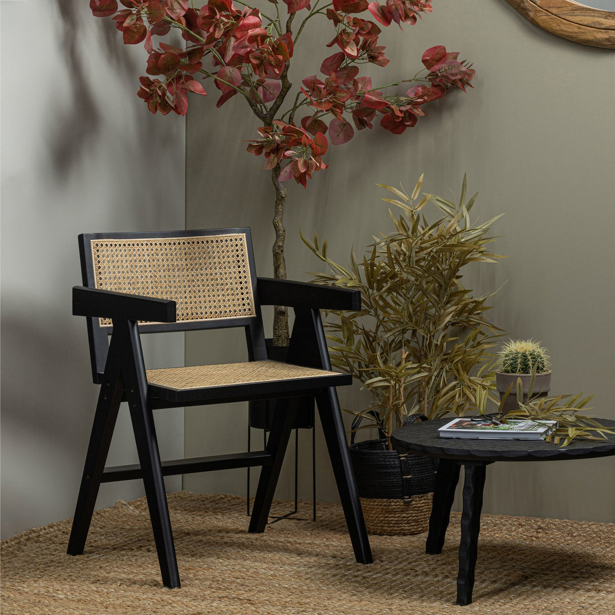 Gunn Eetkamerstoel Rattan / Hout Zwart van WOOOD – Luxe comfort op maat van PureWonen. Vraag naar de beste prijs.