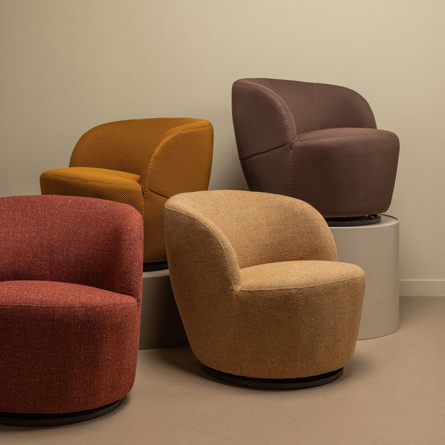 Serra Draaifauteuil Geweven Stof Curry Melange van WOOOD – Luxe comfort op maat van PureWonen. Vraag naar de beste prijs.