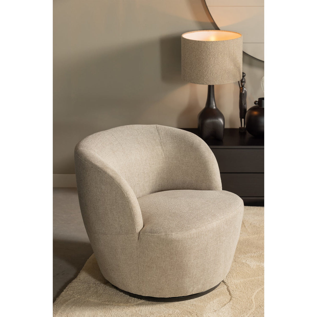 Serra Draaifauteuil Geweven Stof Zand van WOOOD – Luxe comfort op maat van PureWonen. Vraag naar de beste prijs.