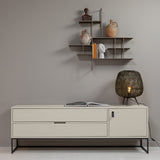 Silas Tv Meubel 180 Cm Grenen Dust [Fsc] van WOOOD – Luxe comfort op maat van PureWonen. Vraag naar de beste prijs.