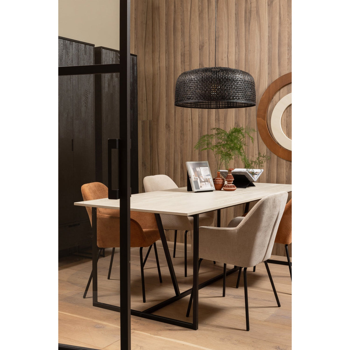 Silas Eettafel Essen Dust [Fsc] van WOOOD – Luxe comfort op maat van PureWonen. Vraag naar de beste prijs.