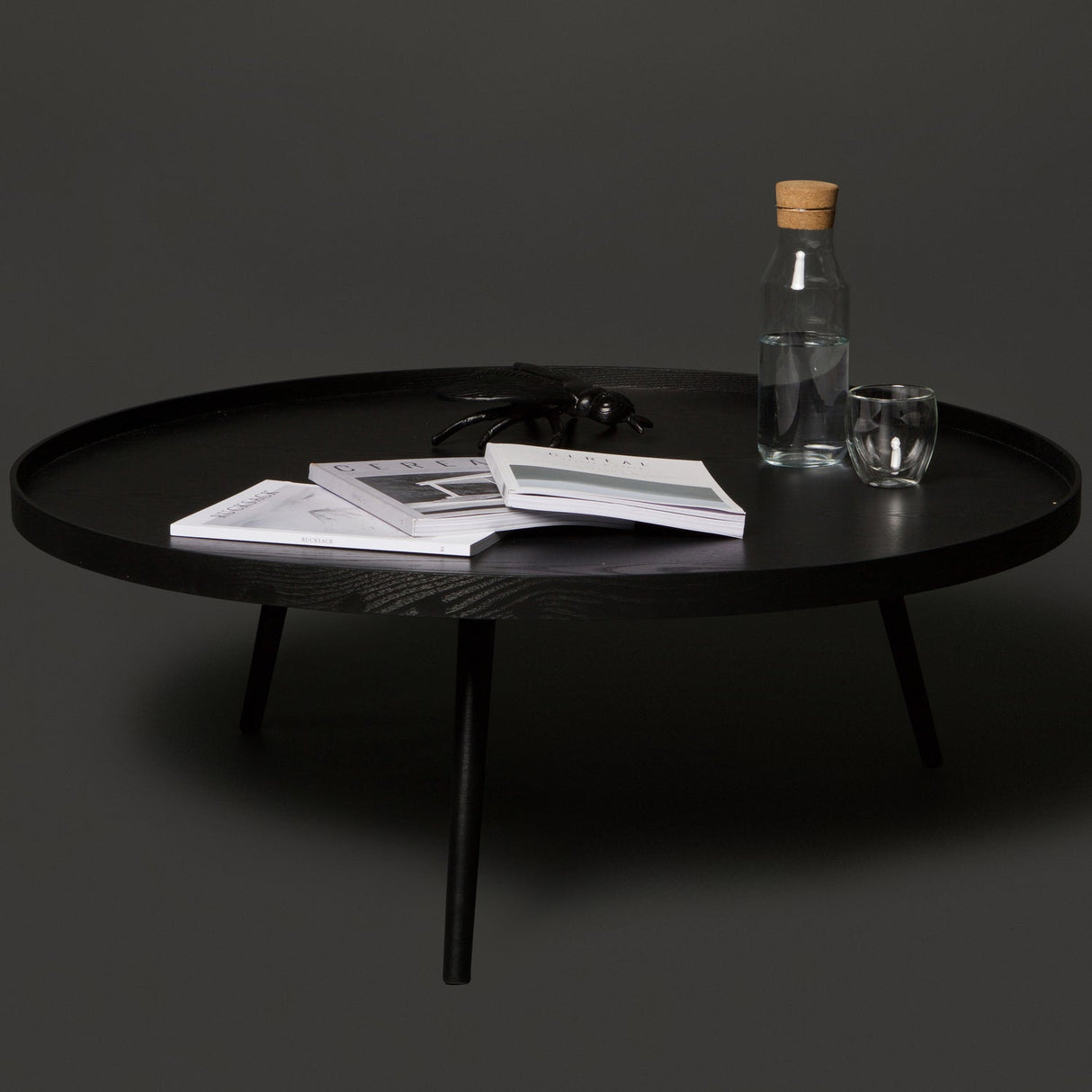 Mesa Bijzettafel Xxl Hout Zwart 36x O100 van WOOOD – Luxe comfort op maat van PureWonen. Vraag naar de beste prijs.
