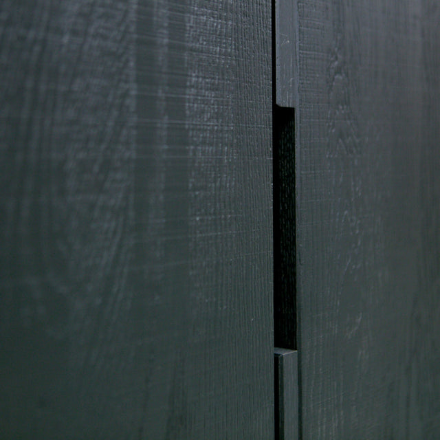 Silas 2 Deurs Kast Essen Blacknight [Fsc] van WOOOD – Luxe comfort op maat van PureWonen. Vraag naar de beste prijs.