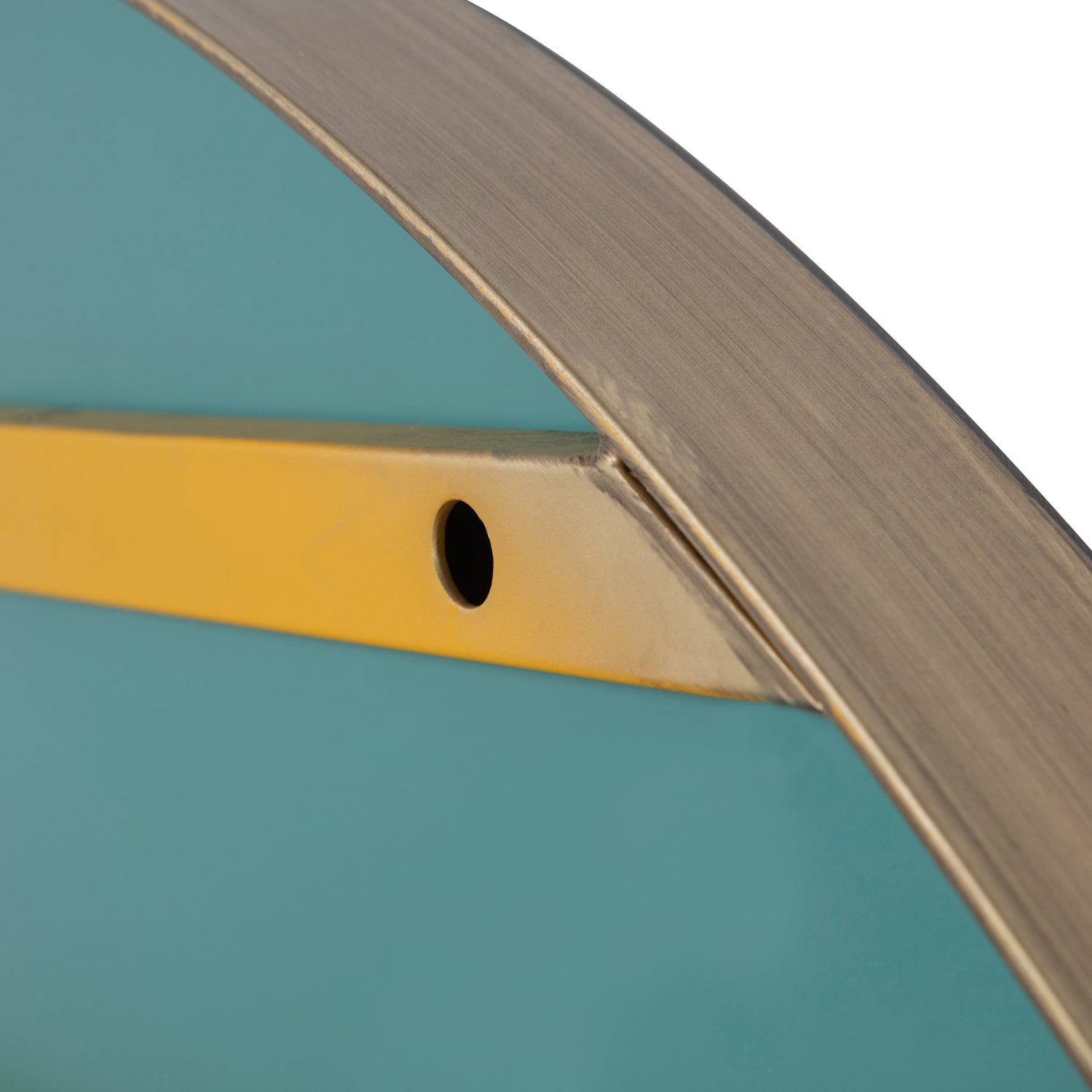 Doutzen Spiegel Metaal Goud O115 Cm van WOOOD – Luxe comfort op maat van PureWonen. Vraag naar de beste prijs.