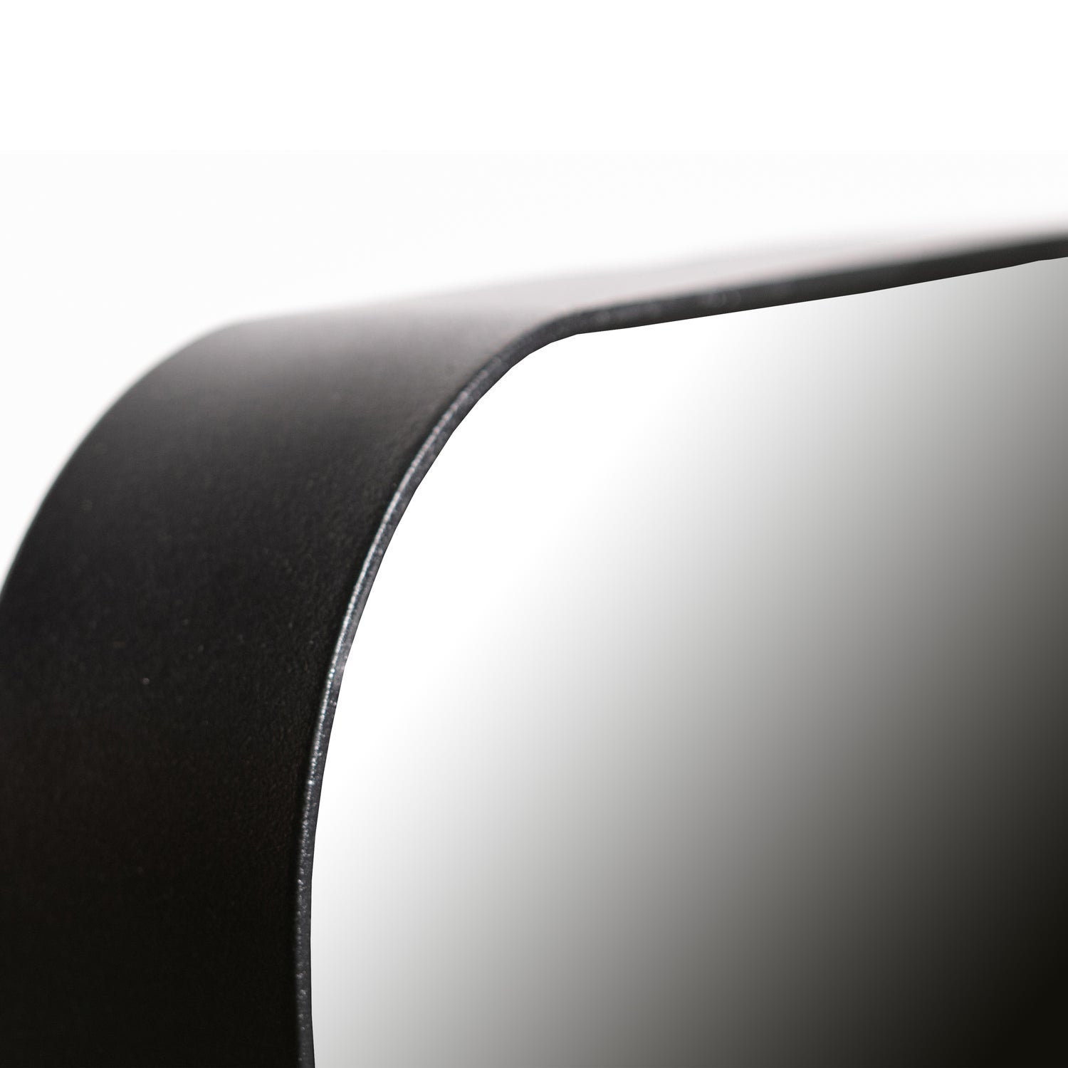 Doutzen Spiegel Metaal Zwart 170x40 Cm van WOOOD – Luxe comfort op maat van PureWonen. Vraag naar de beste prijs.