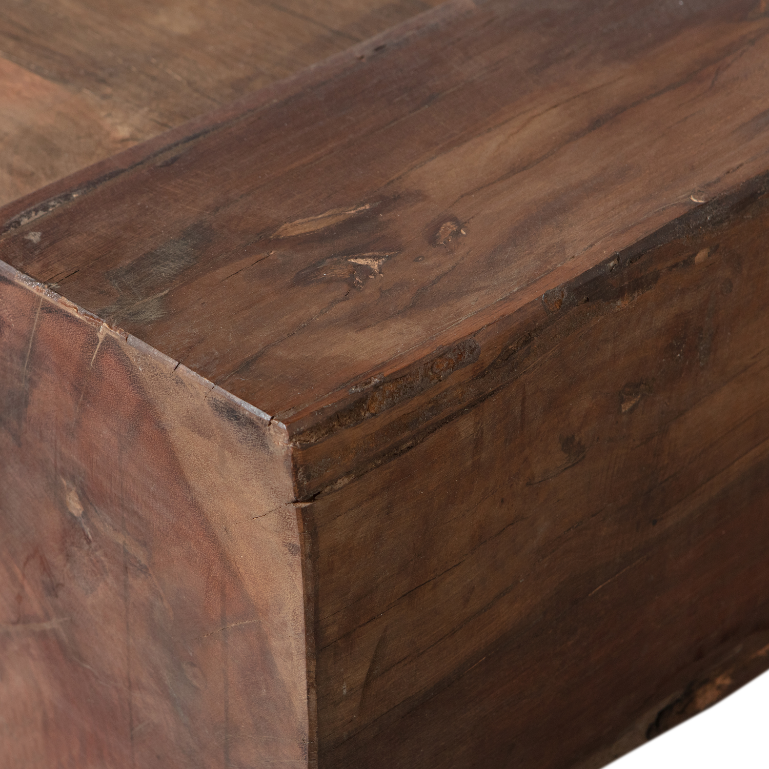 Cuno Salontafel Laag Hout Donkerbruin van WOOOD – Luxe comfort op maat van PureWonen. Vraag naar de beste prijs.