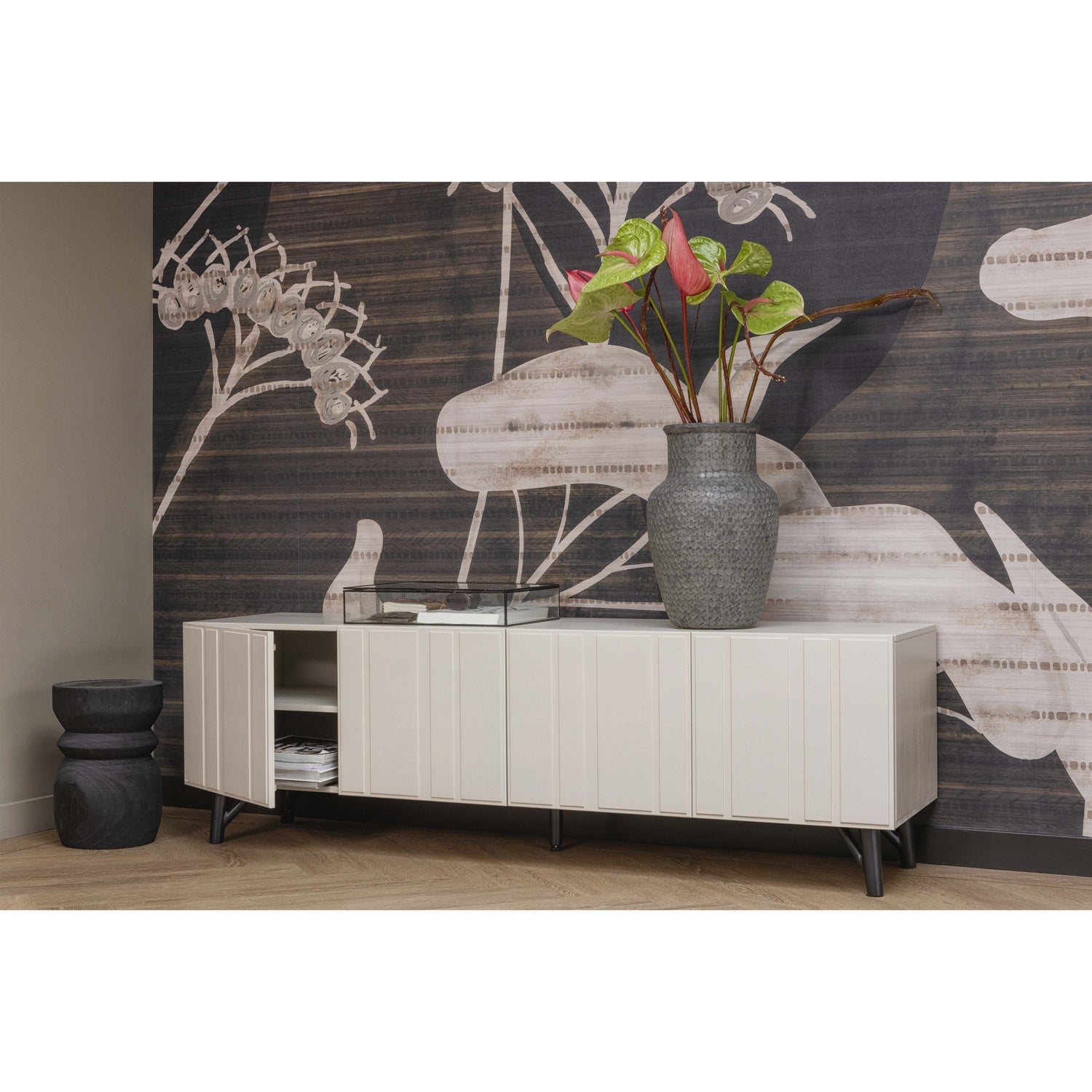 Bikkel Kruk Hout Zwart 40x O28 Cm van WOOOD – Luxe comfort op maat van PureWonen. Vraag naar de beste prijs.