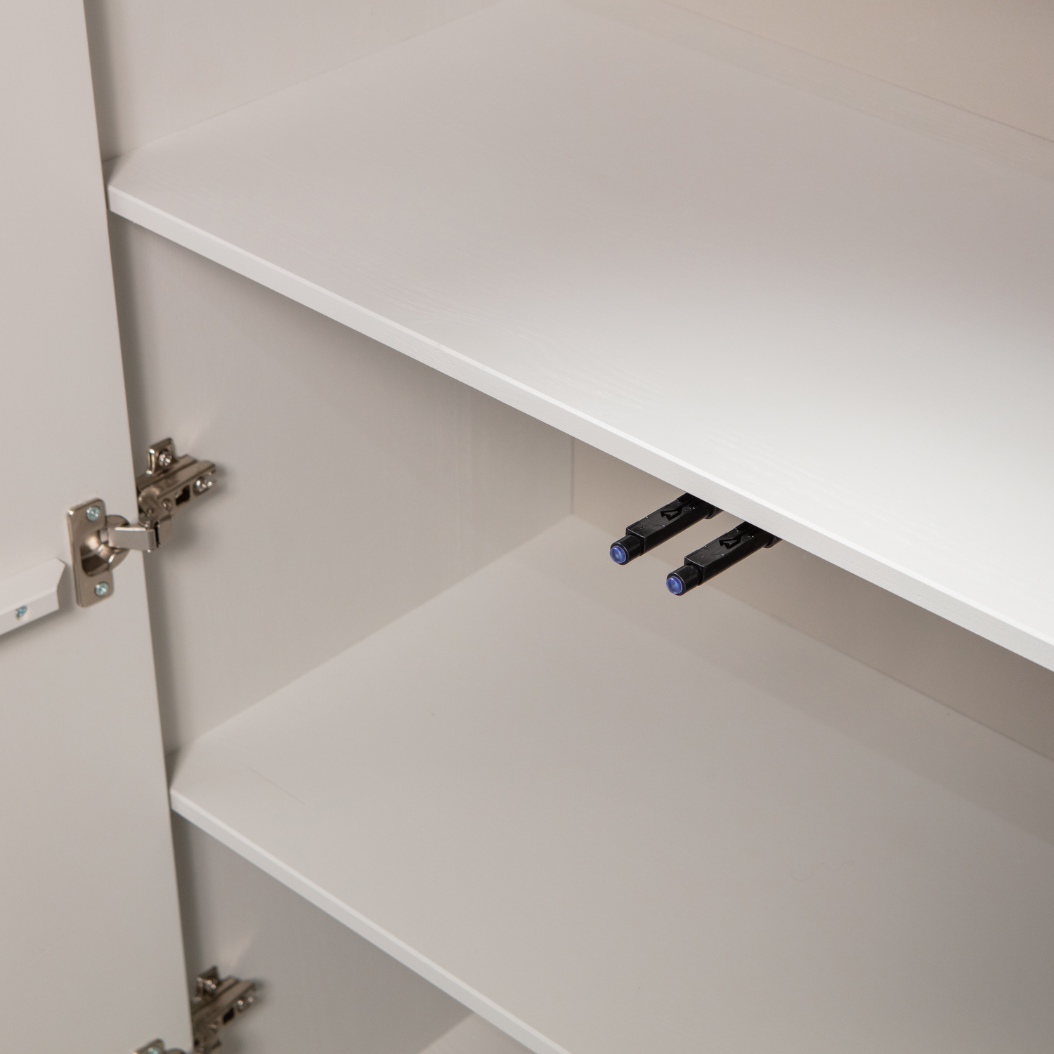 Cadiz Opbergkast Grenen Mist [Fsc] van WOOOD – Luxe comfort op maat van PureWonen. Vraag naar de beste prijs.