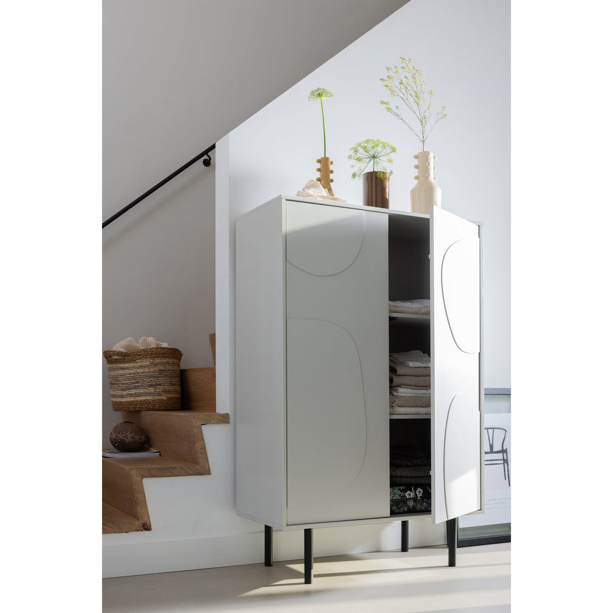 Cadiz Opbergkast Grenen Mist [Fsc] van WOOOD – Luxe comfort op maat van PureWonen. Vraag naar de beste prijs.