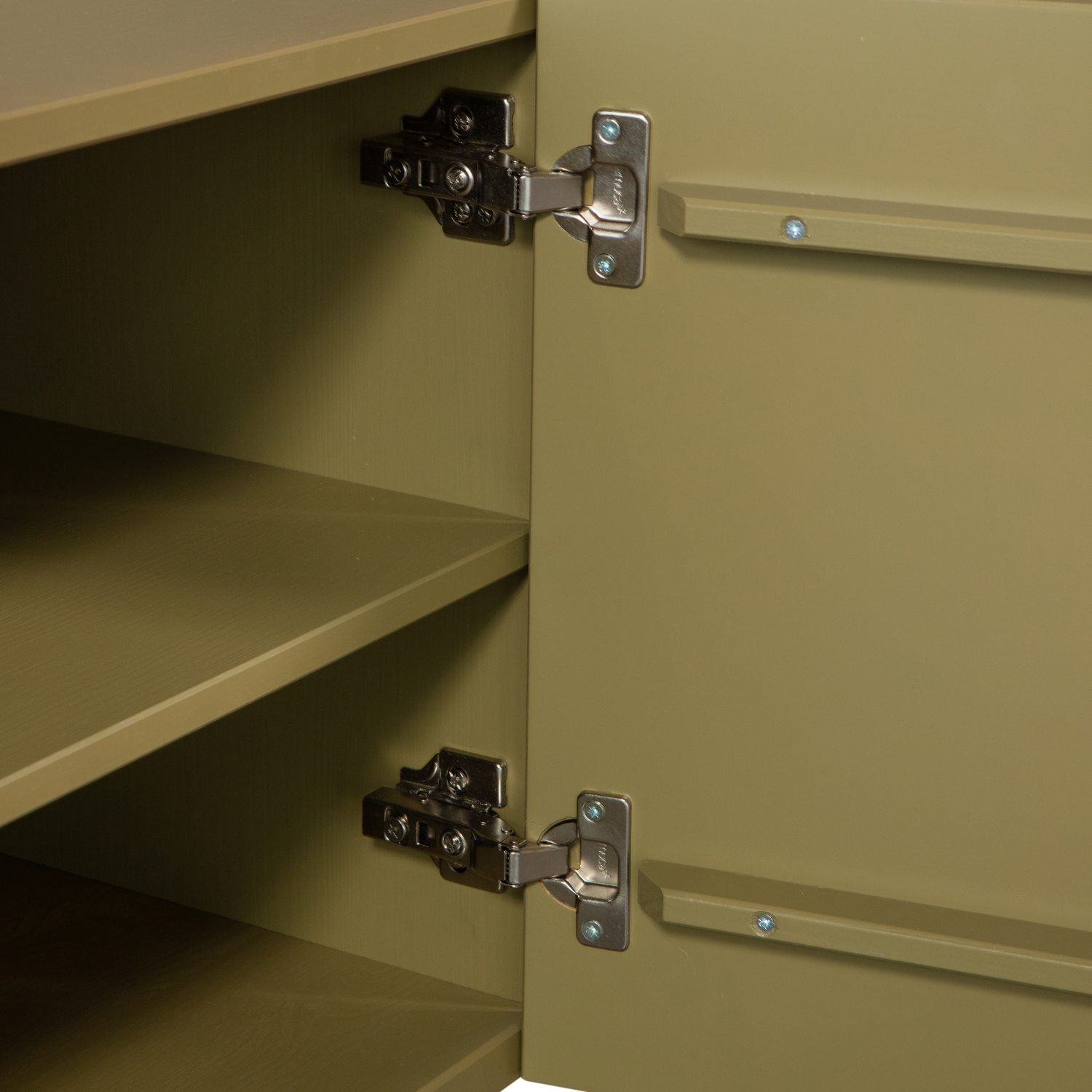 Basu Tv Meubel 200 Cm Grenen Moss [Fsc] van WOOOD – Luxe comfort op maat van PureWonen. Vraag naar de beste prijs.