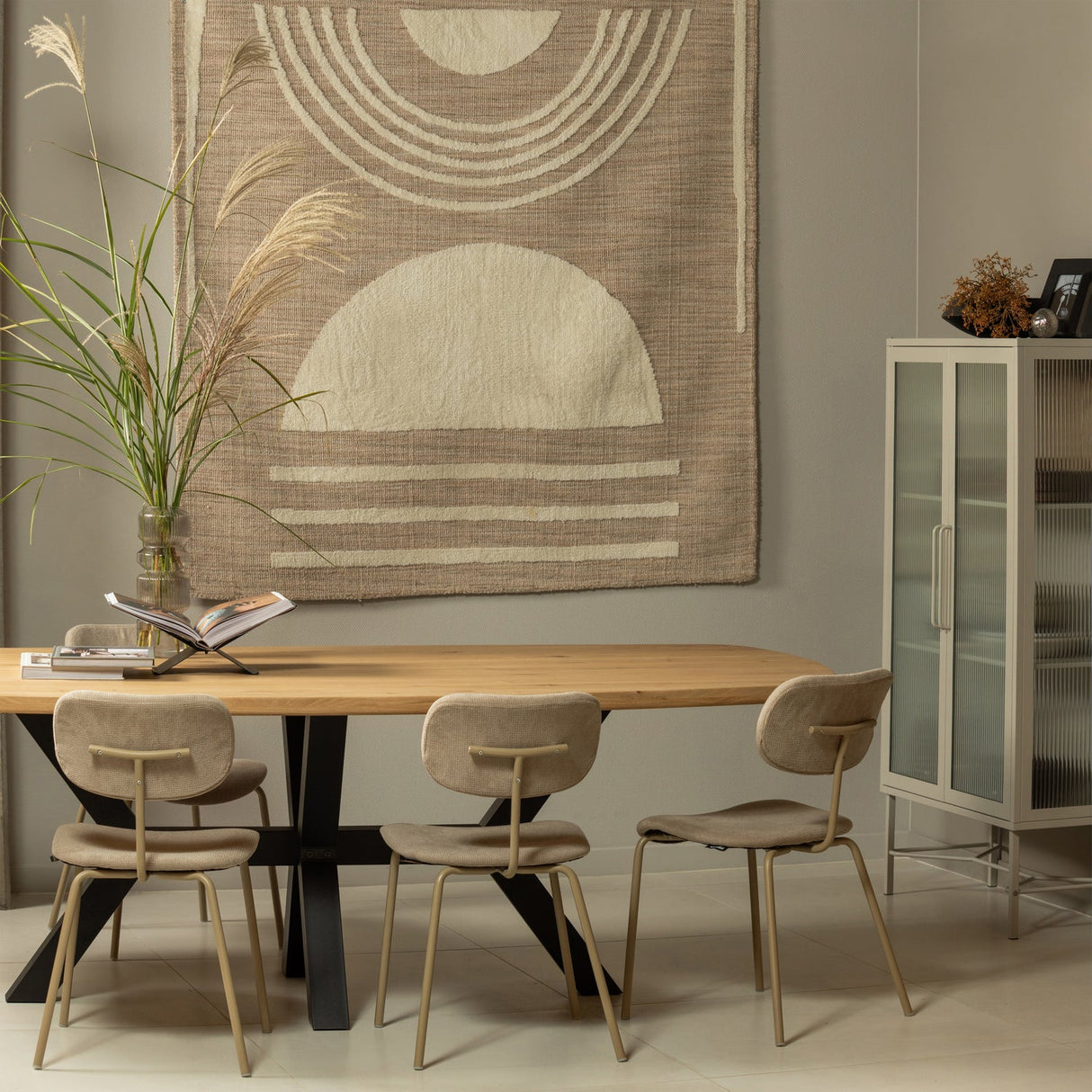 Link Eetkamerstoel Zand van WOOOD – Luxe comfort op maat van PureWonen. Vraag naar de beste prijs.
