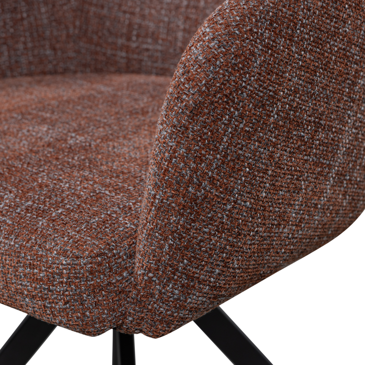 Fenne Draaibare Eetkamerstoel Geweven Stof Chestnut van WOOOD – Luxe comfort op maat van PureWonen. Vraag naar de beste prijs.