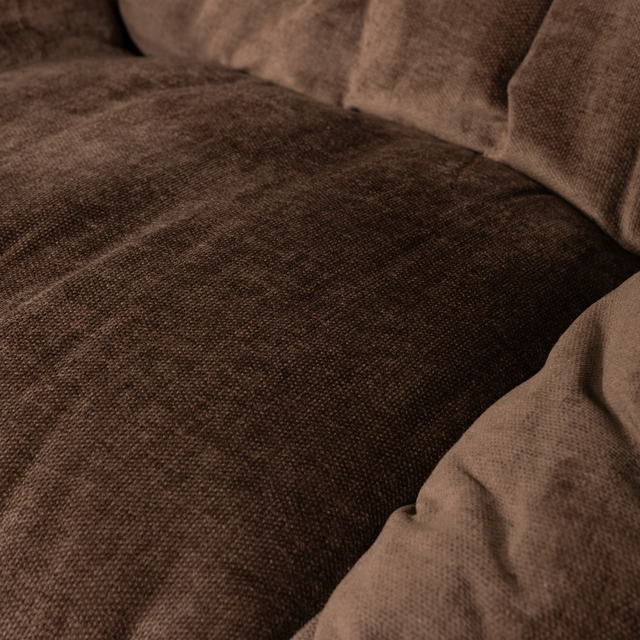 Yaro Draaibare Fauteuil Met Hocker Espresso van WOOOD – Luxe comfort op maat van PureWonen. Vraag naar de beste prijs.