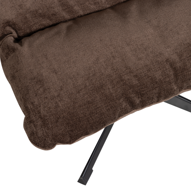 Yaro Draaibare Fauteuil Met Hocker Espresso van WOOOD – Luxe comfort op maat van PureWonen. Vraag naar de beste prijs.