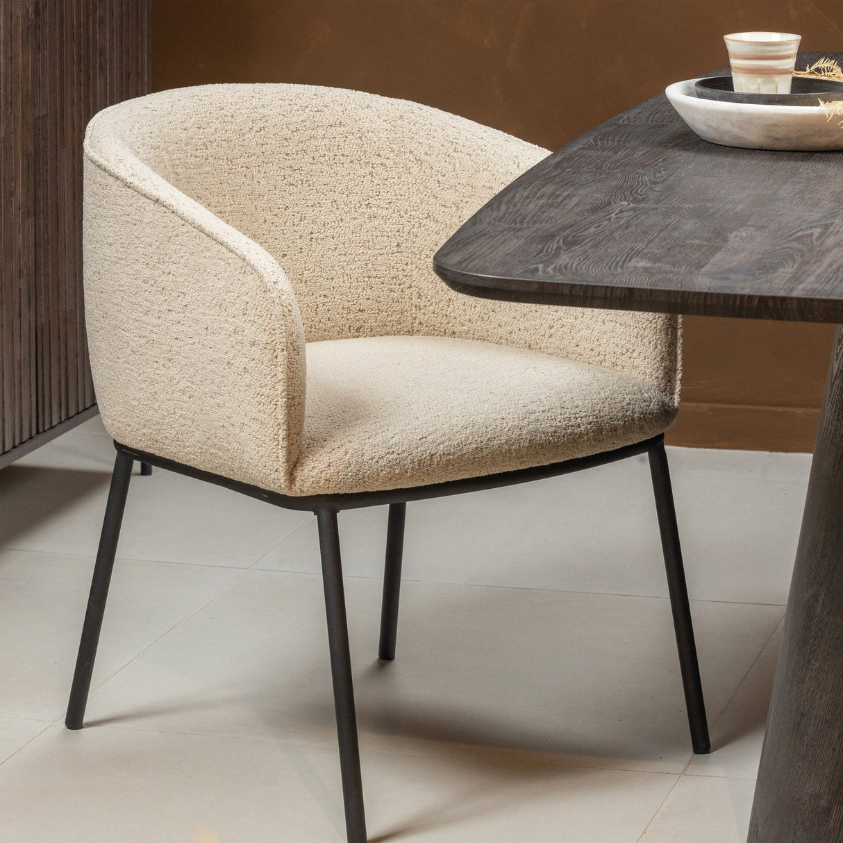 Leon Eetkamerstoel Naturel Melange van WOOOD – Luxe comfort op maat van PureWonen. Vraag naar de beste prijs.