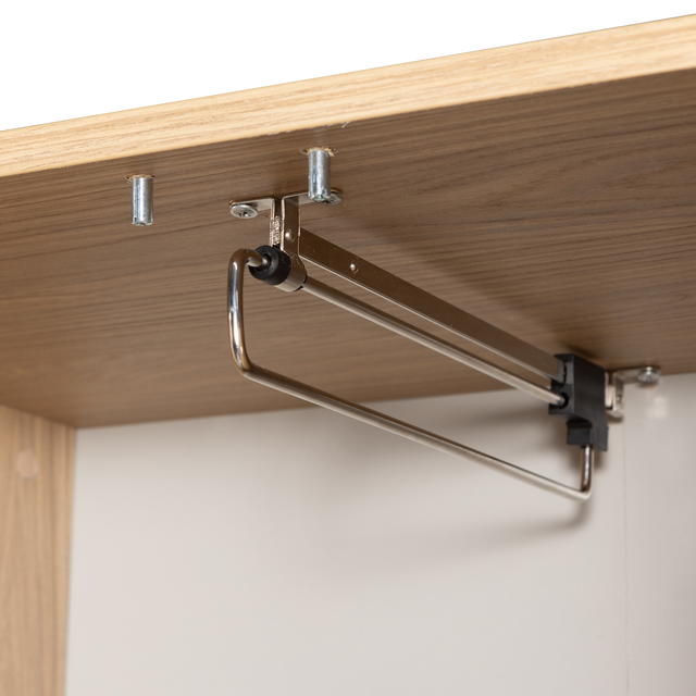 Kledinghanger Uittrekbaar Optiepakket van WOOOD – Luxe comfort op maat van PureWonen. Vraag naar de beste prijs.