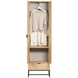 Kledinghanger Uittrekbaar Optiepakket van WOOOD – Luxe comfort op maat van PureWonen. Vraag naar de beste prijs.