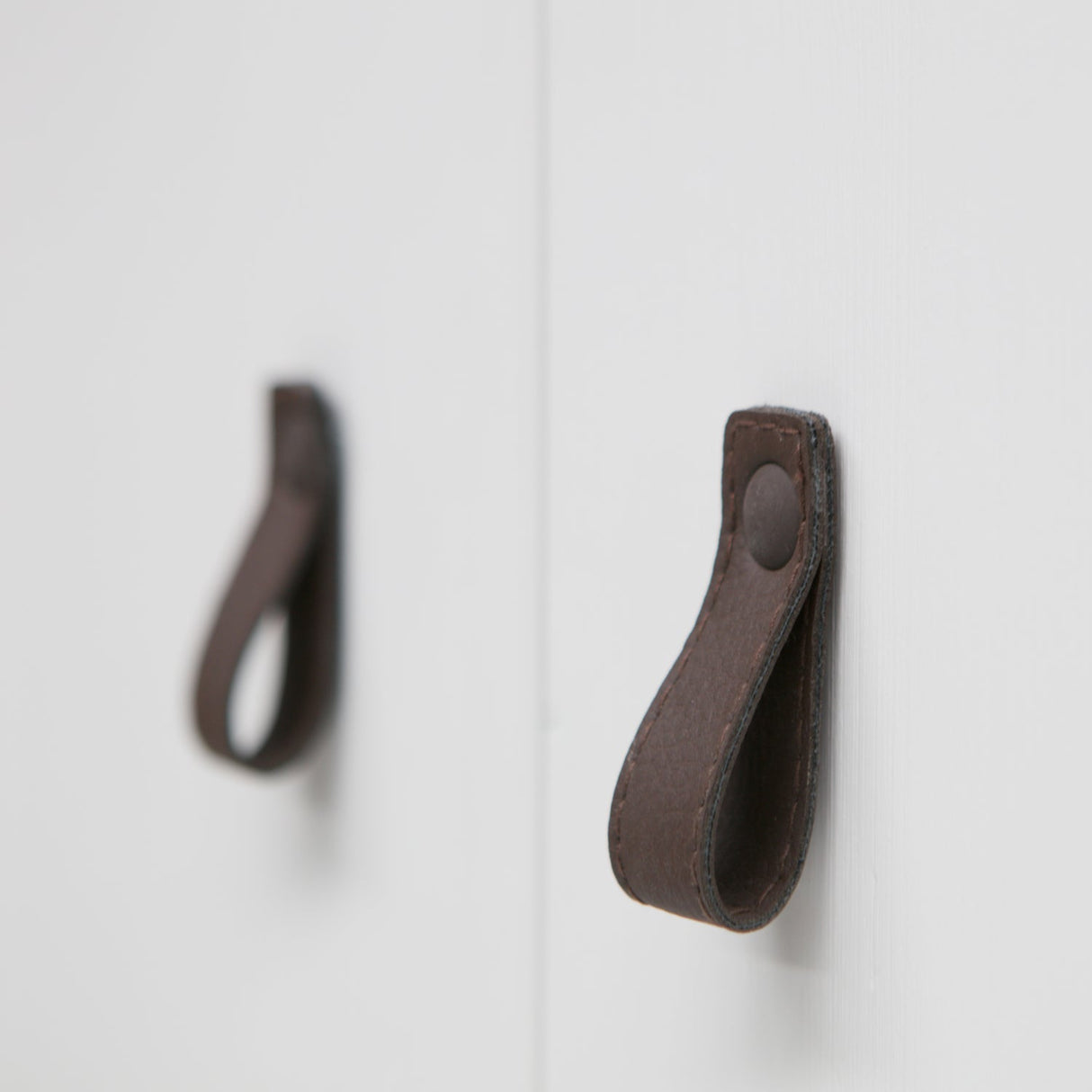 Ties Garderobekast Grenen Wit [Fsc] van WOOOD – Luxe comfort op maat van PureWonen. Vraag naar de beste prijs.