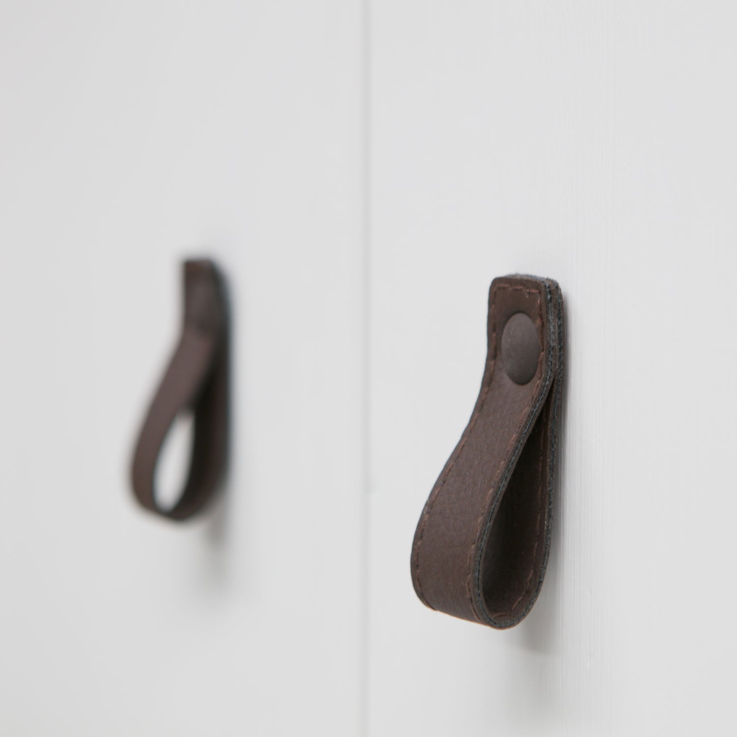 Ties Garderobekast Grenen Wit [Fsc] van WOOOD – Luxe comfort op maat van PureWonen. Vraag naar de beste prijs.