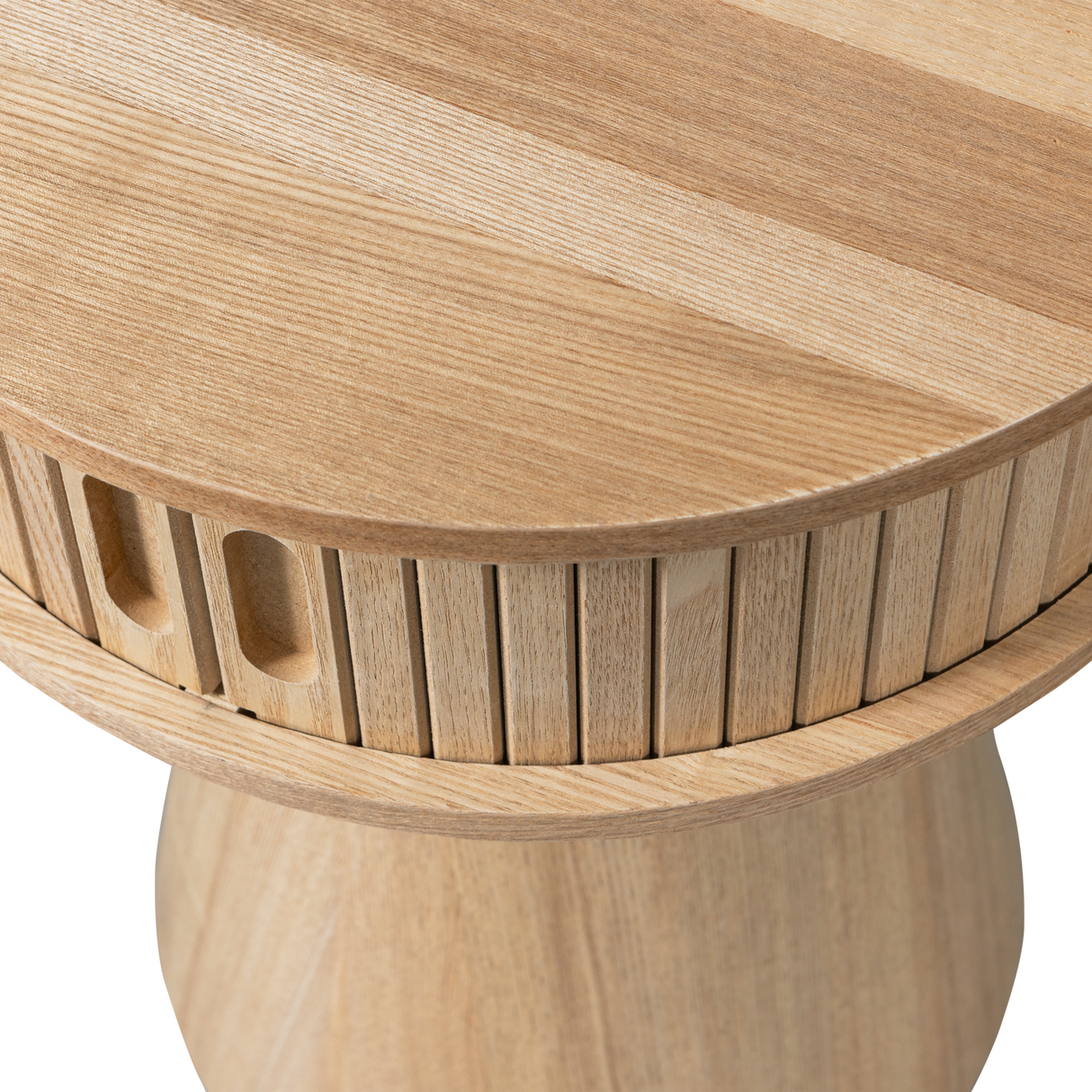 Karri Nachtkastje Rond Hout Naturel