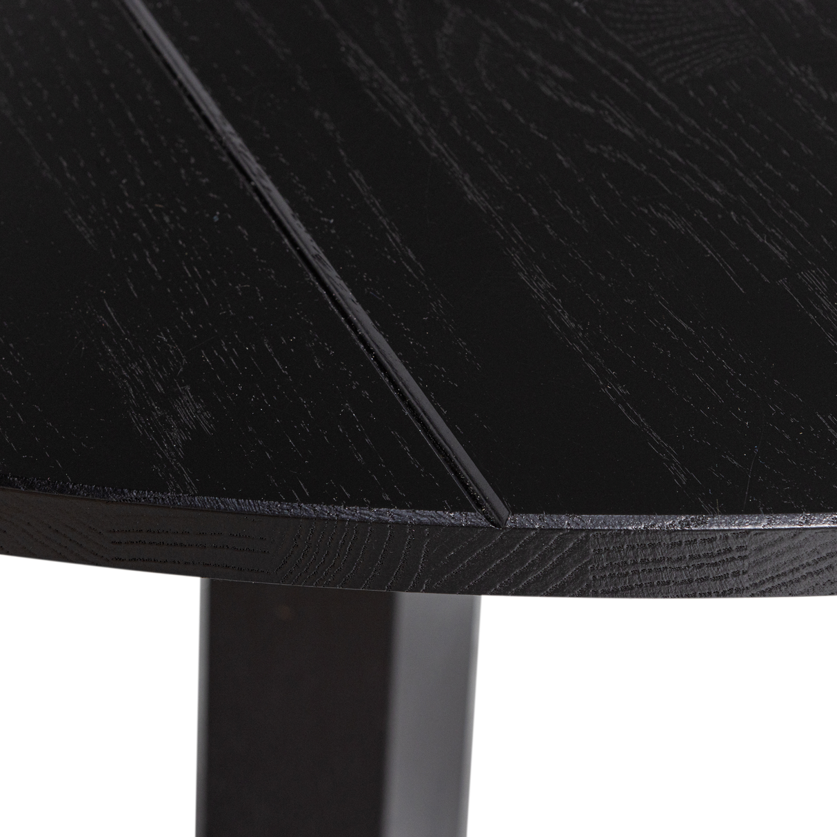 Rhonda Eettafel O129 Cm Blacknight [Fsc] van WOOOD – Luxe comfort op maat van PureWonen. Vraag naar de beste prijs.