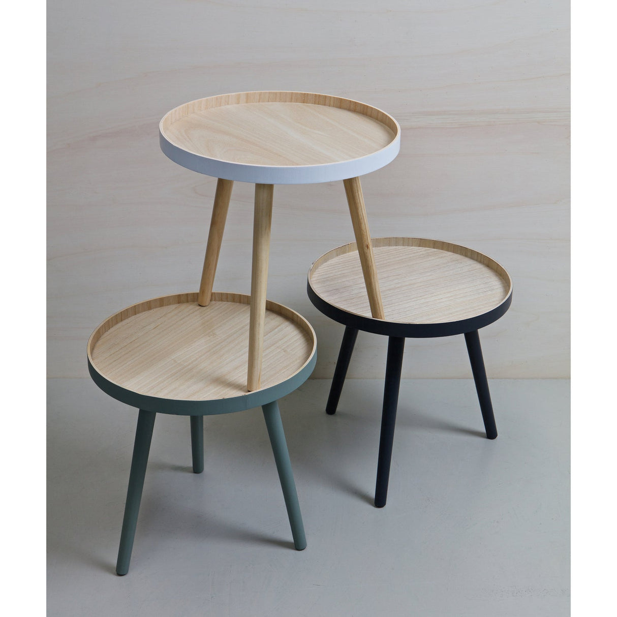 Sasha Bijzettafel Hout O41 Cm van WOOOD – Luxe comfort op maat van PureWonen. Vraag naar de beste prijs.