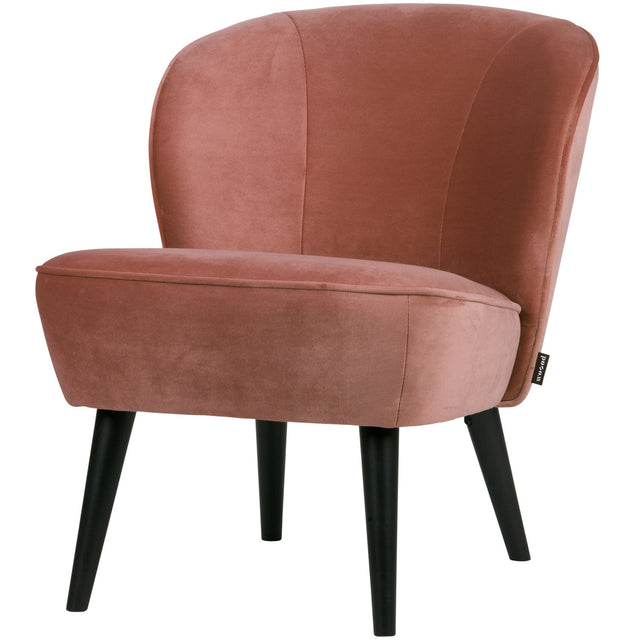 Sara Fauteuil Fluweel Oud Roze van WOOOD – Luxe comfort op maat van PureWonen. Vraag naar de beste prijs.