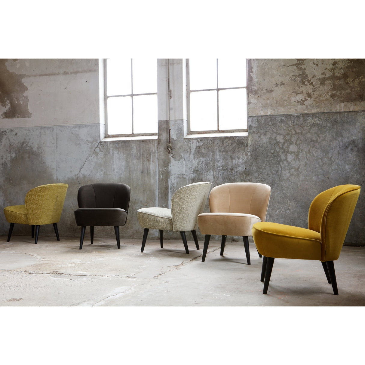 Sara Fauteuil Fluweel Oud Roze van WOOOD – Luxe comfort op maat van PureWonen. Vraag naar de beste prijs.