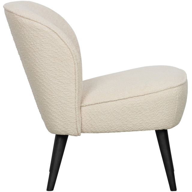 Sara Fauteuil Boucle Creme van WOOOD – Luxe comfort op maat van PureWonen. Vraag naar de beste prijs.