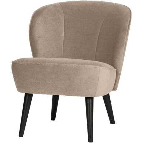 Sara Fauteuil Fluweel Khaki van WOOOD – Luxe comfort op maat van PureWonen. Vraag naar de beste prijs.