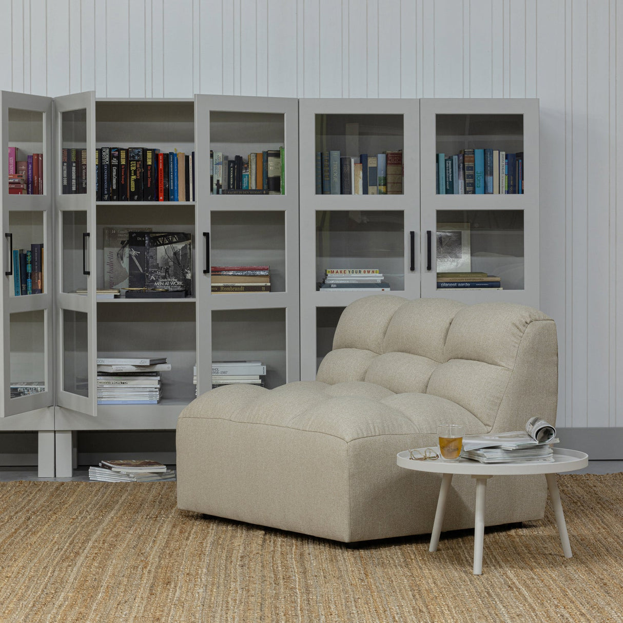 Pepper Fauteuil Zand van WOOOD – Luxe comfort op maat van PureWonen. Vraag naar de beste prijs.
