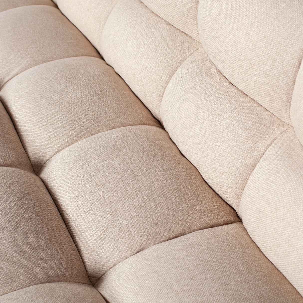 Pepper Fauteuil Zand van WOOOD – Luxe comfort op maat van PureWonen. Vraag naar de beste prijs.