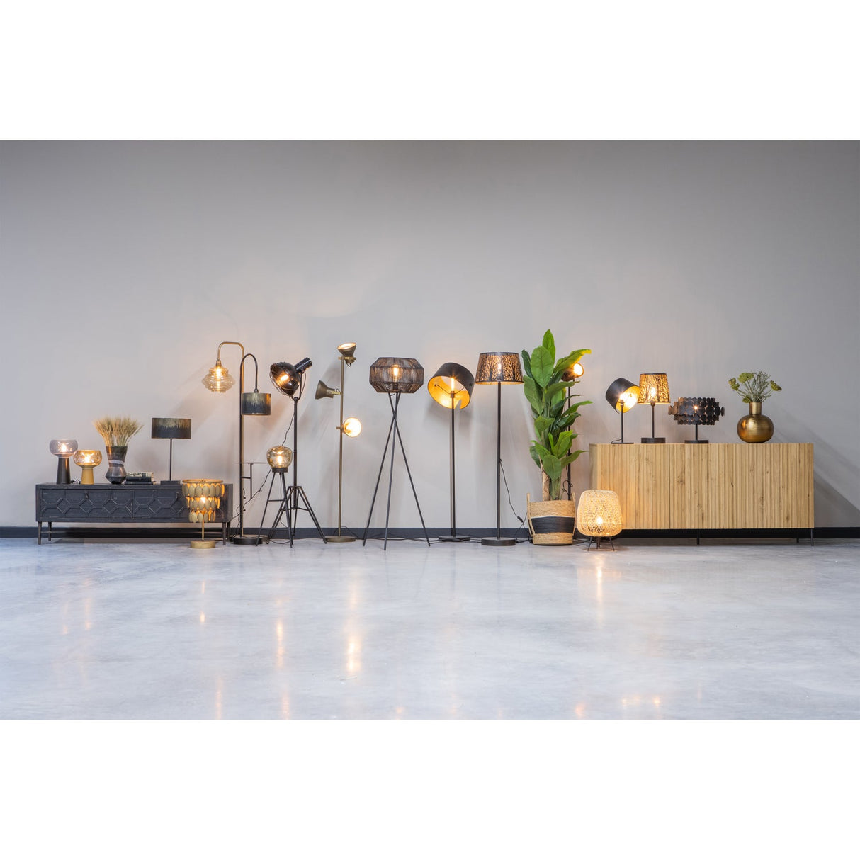 Moondust Tafellamp Metaal Antique Brass uit de showroom