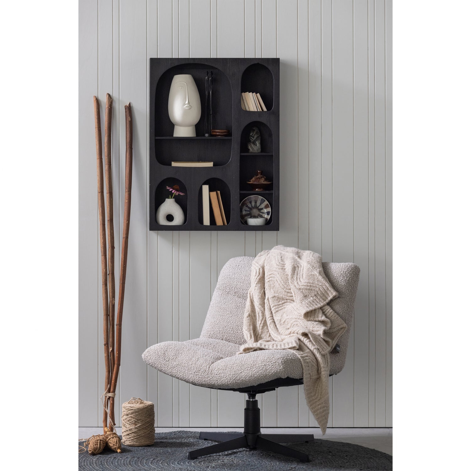 Vinny Draaifauteuil Boucle Zand van WOOOD – Luxe comfort op maat van PureWonen. Vraag naar de beste prijs.