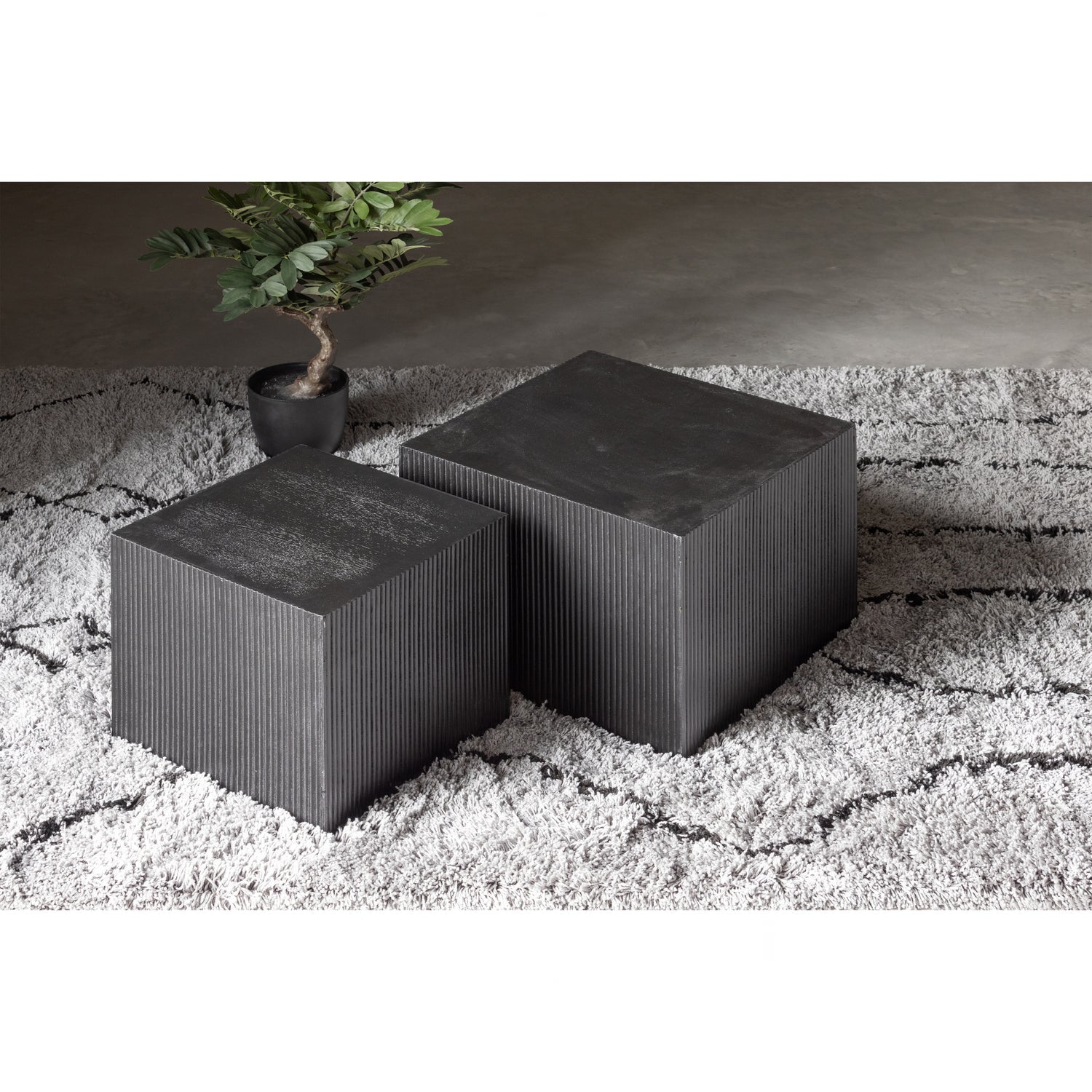 Set V 2 Sanne Bijzettafels Vierkant Zwart van WOOOD – Luxe comfort op maat van PureWonen. Vraag naar de beste prijs.